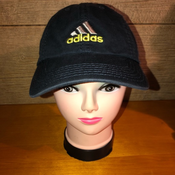 كتلة بكتيريا أقسم neon adidas hat 